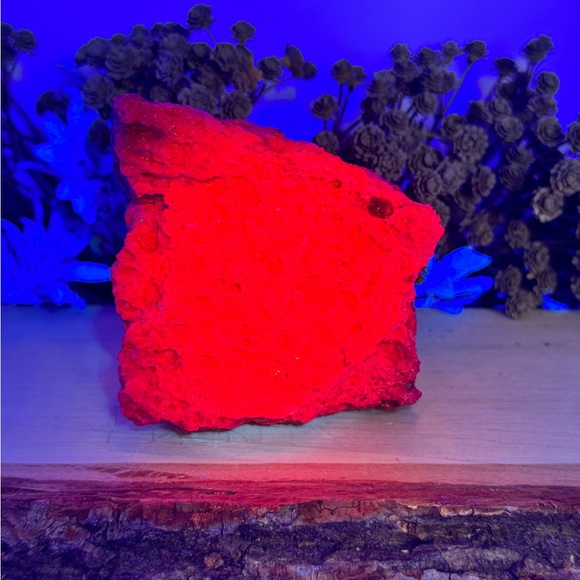 Sponge / Honeycomb Ruby Chunk - Picture 8 of 10